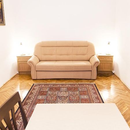 Authentic Budapest Apartment Стая снимка