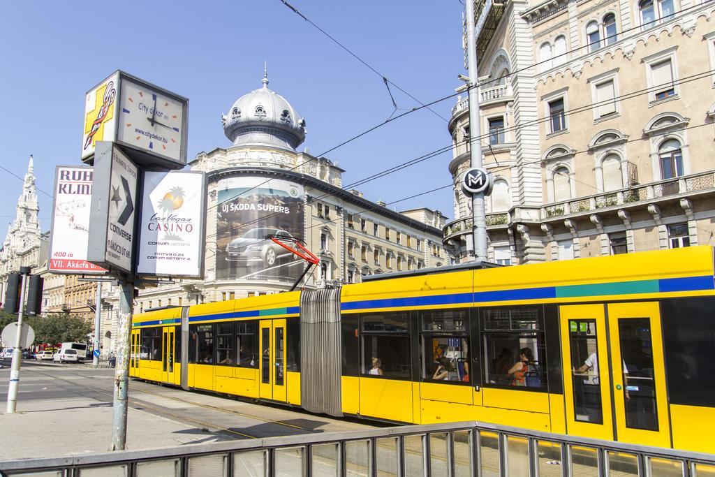 Authentic Budapest Apartment Стая снимка