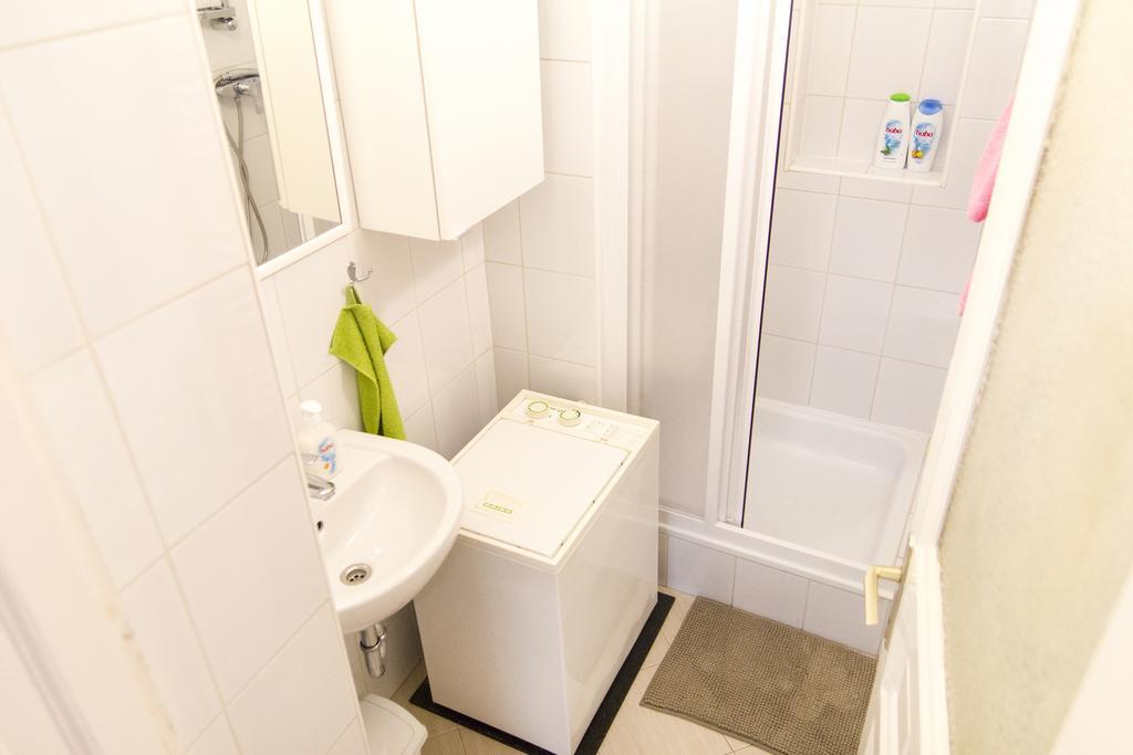 Authentic Budapest Apartment Стая снимка